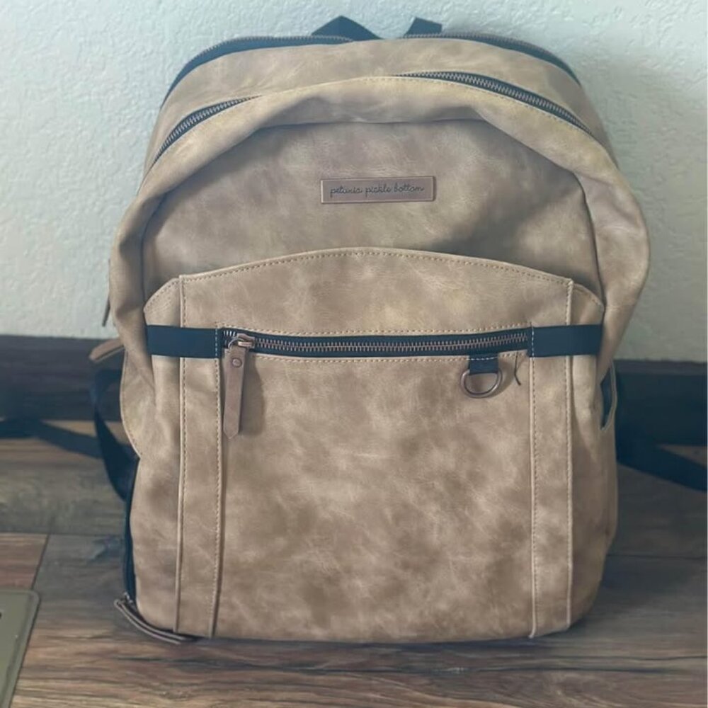 Petunia Pickle Bottom 2-In-1 Provisions Breast Pump & Diaper Backpack Brioche